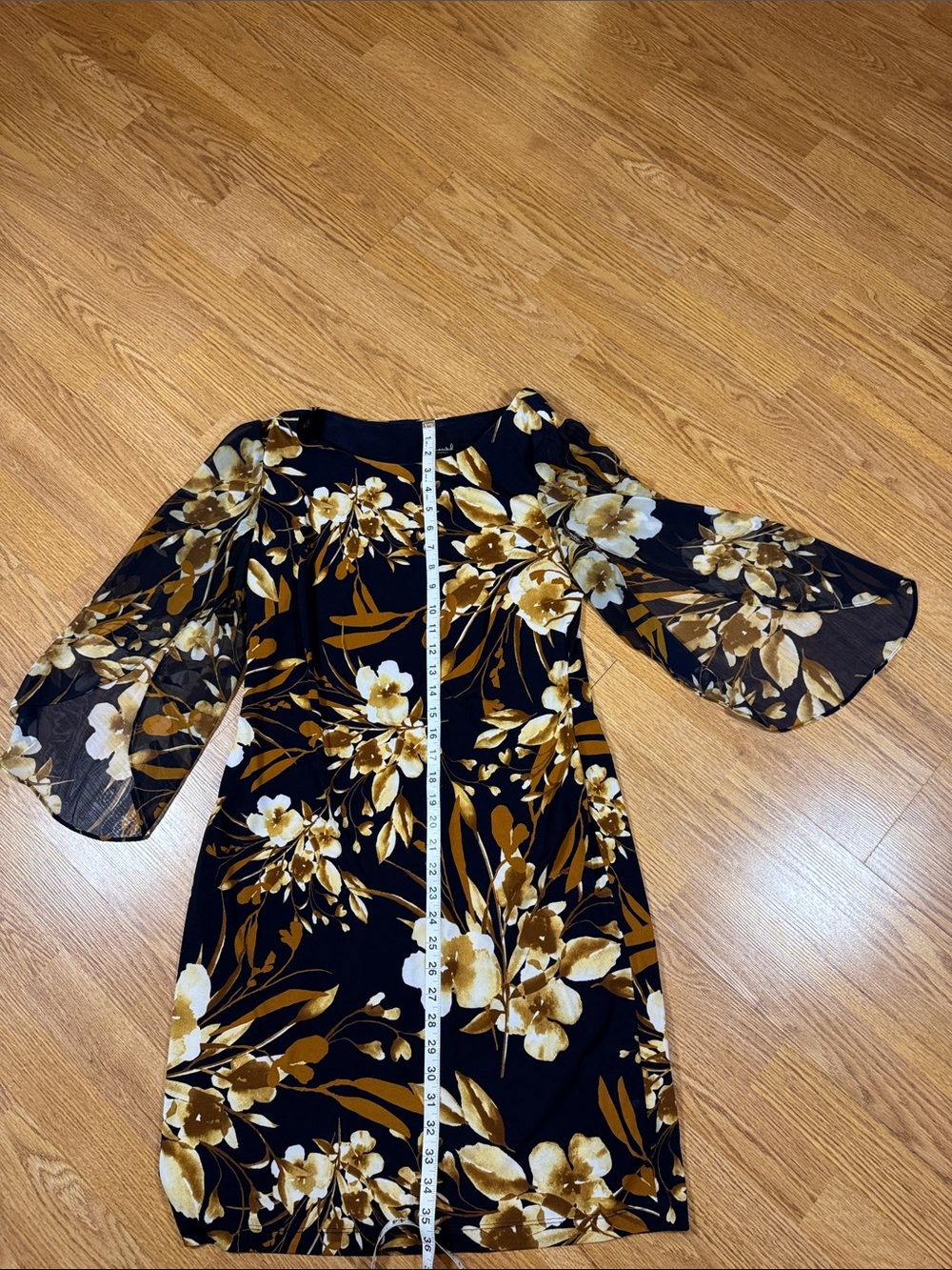Flattering, Lightweight Navy and Gold Dress with Sheer, Cool Sleeves - Size 10 - Picture 6 of 7